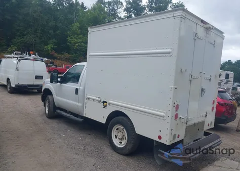 2015 Ford F-250 Xl/Xlt z USA, uszkodzony, nr VIN 1FDBF2B60FED21659